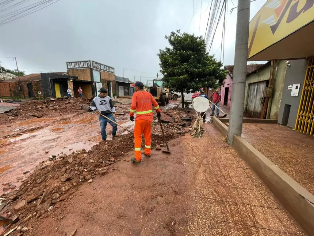Ponta Porã e mais 9 municípios de MS decretam situação de emergência após fortes chuvas Ponta Porã e mais 9 municípios de MS decretam situação de emergência após fortes chuvas