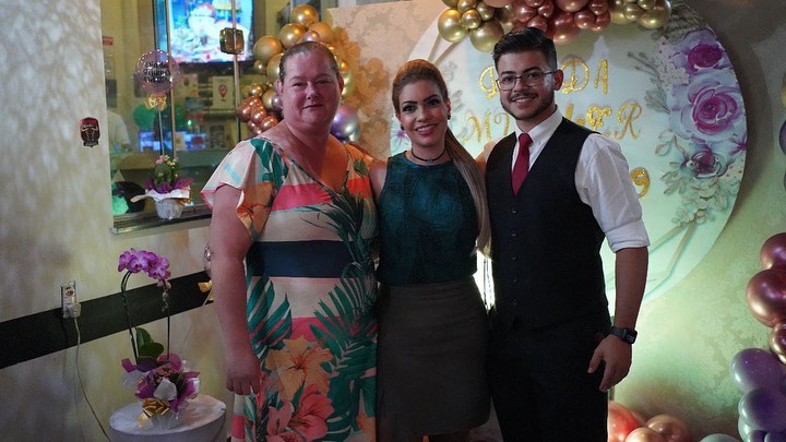 Del Toro Resto Bar realizou evento em homenagem ao dia Internacional da Mulher Del Toro Resto Bar realizou evento em homenagem ao dia Internacional da Mulher