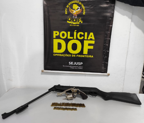 Armas de fogo e munições foram apreendidas pelo DOF Armas de fogo e munições foram apreendidas pelo DOF