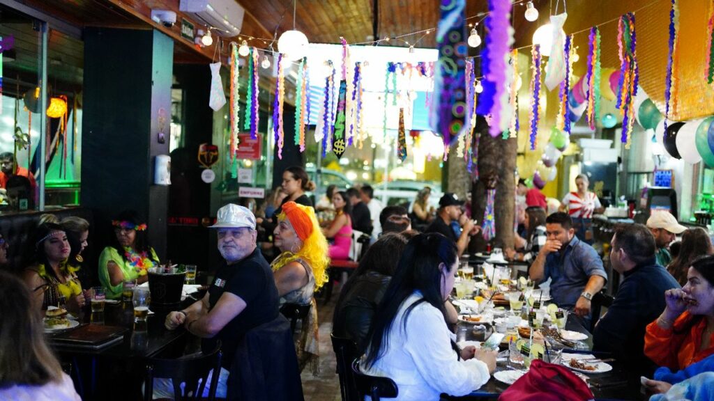 Sexta edição do Carnaval da Santinha no Del Toro Resto Bar foi um sucesso em Ponta Porã Sexta edição do Carnaval da Santinha no Del Toro Resto Bar foi um sucesso em Ponta Porã