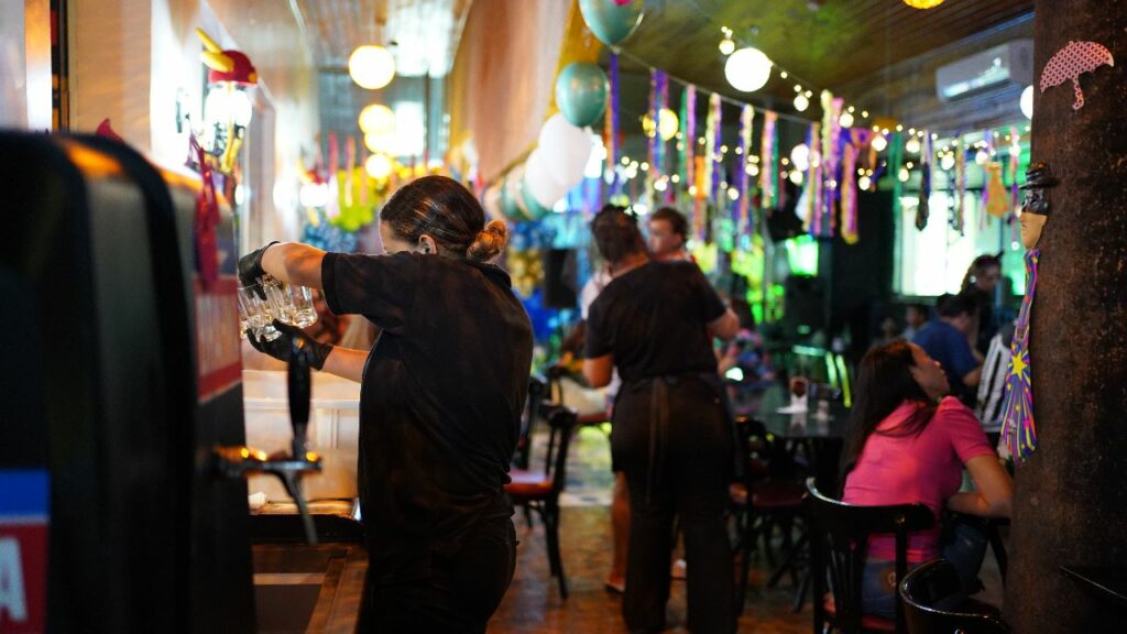 Sexta edição do Carnaval da Santinha no Del Toro Resto Bar foi um sucesso em Ponta Porã Sexta edição do Carnaval da Santinha no Del Toro Resto Bar foi um sucesso em Ponta Porã