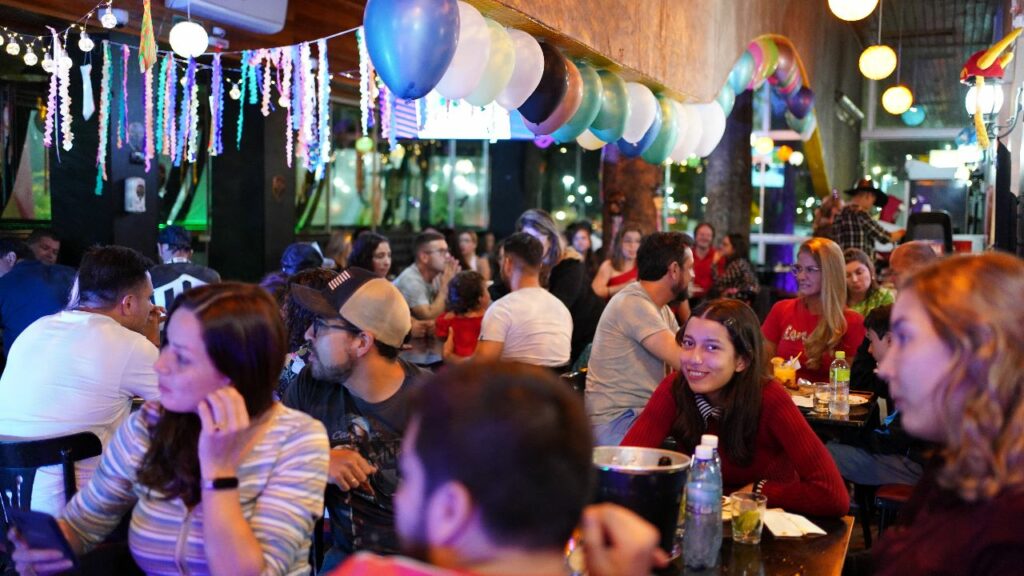 Sexta edição do Carnaval da Santinha no Del Toro Resto Bar foi um sucesso em Ponta Porã Sexta edição do Carnaval da Santinha no Del Toro Resto Bar foi um sucesso em Ponta Porã