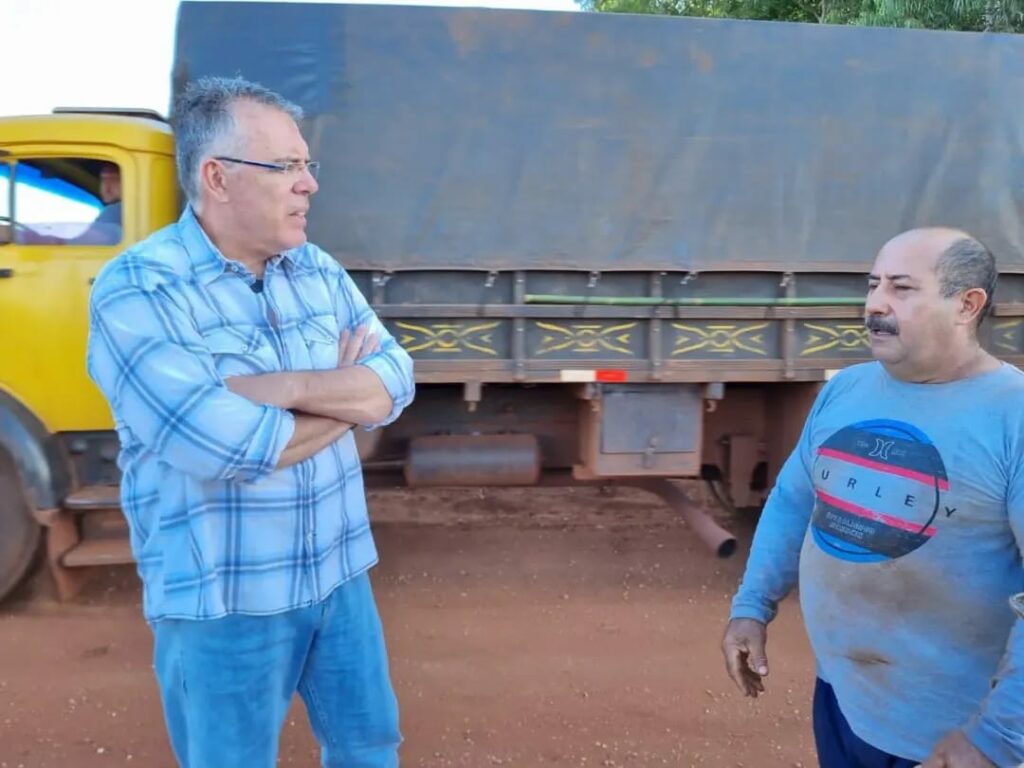 Prefeito Eduardo Campos visita Distrito de Nova Itamarati