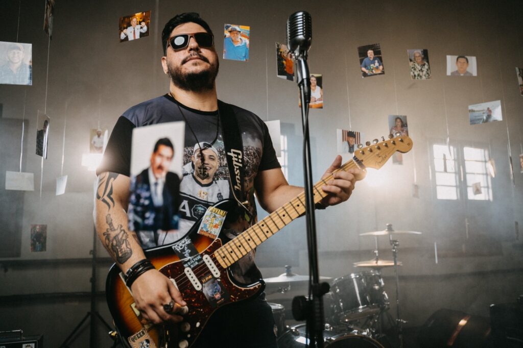 Exclusivo: Tudo sobre o clipe de “Guerreiros de Asas” da Banda Vinil Blue Exclusivo: Tudo sobre o clipe de “Guerreiros de Asas” da Banda Vinil Blue