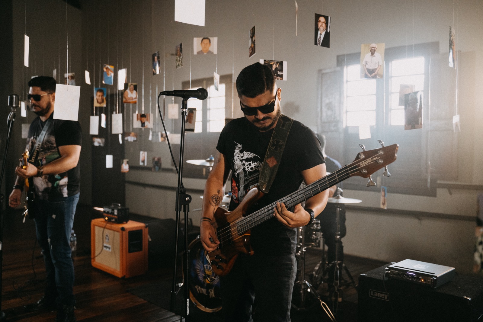 Exclusivo: Tudo sobre o clipe de “Guerreiros de Asas” da Banda Vinil Blue Exclusivo: Tudo sobre o clipe de “Guerreiros de Asas” da Banda Vinil Blue