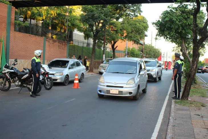 PMT de Asunción intensificará controles de motocicletas en calles PMT de Asunción intensificará controles de motocicletas en calles