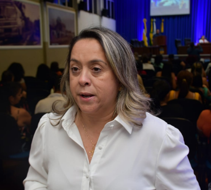 Em audiência pública, Lia Nogueira destaca retrocesso da educação inclusiva em proposta da prefeitura Em audiência pública, Lia Nogueira destaca retrocesso da educação inclusiva em proposta da prefeitura