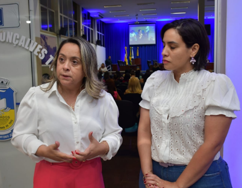 Em audiência pública, Lia Nogueira destaca retrocesso da educação inclusiva em proposta da prefeitura Em audiência pública, Lia Nogueira destaca retrocesso da educação inclusiva em proposta da prefeitura