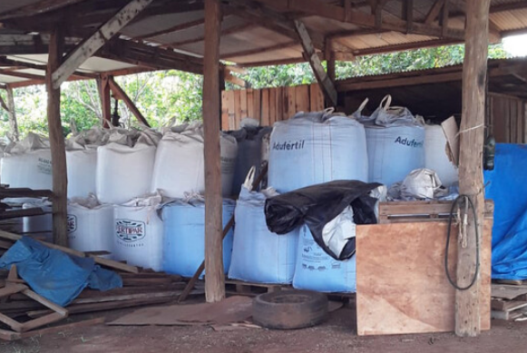 Indígenas voltam a invadir sede de fazenda 5 dias após expulsão Indígenas voltam a invadir sede de fazenda 5 dias após expulsão