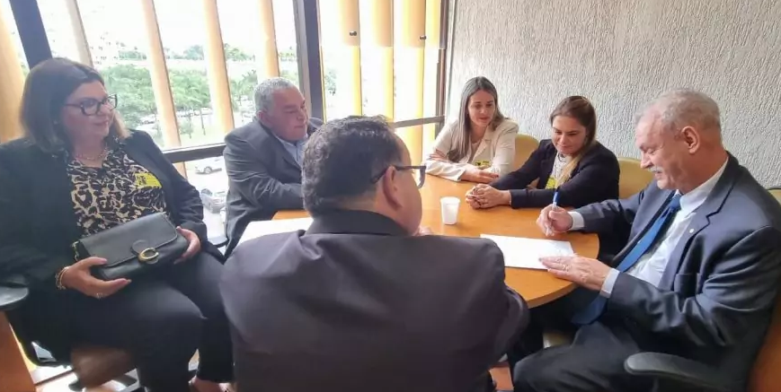 Prefeito de Amambai Dr. Bandeira intensifica agenda em Brasília