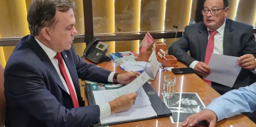 Prefeito de Amambai Dr. Bandeira intensifica agenda em Brasília Prefeito de Amambai Dr. Bandeira intensifica agenda em Brasília