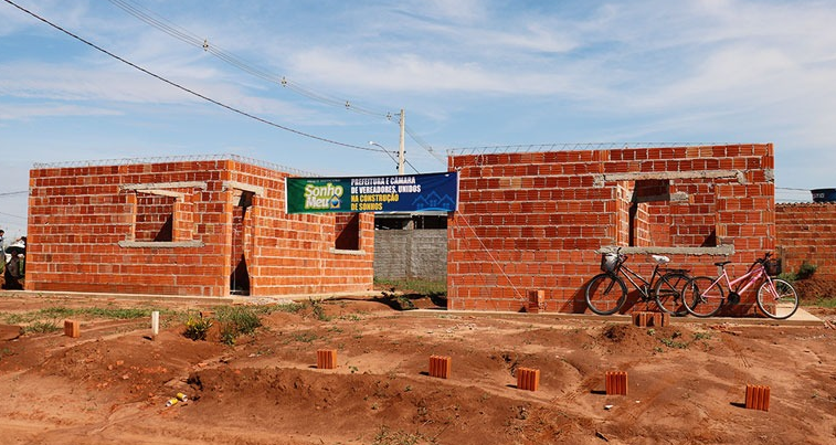 Prefeitura de Amambai realiza visita de acompanhamento às obras do projeto Sonho Meu com beneficiários Prefeitura de Amambai realiza visita de acompanhamento às obras do projeto Sonho Meu com beneficiários