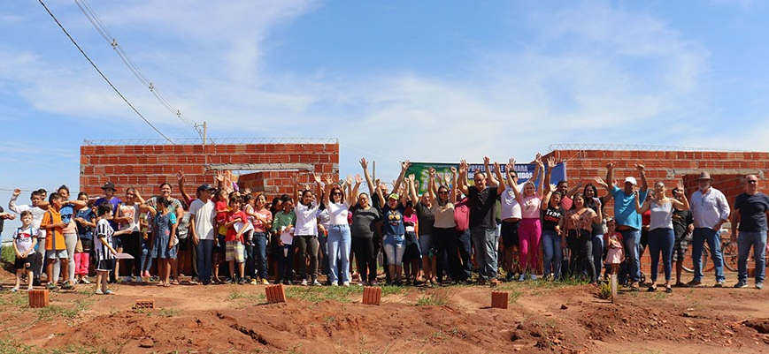 Prefeitura de Amambai realiza visita de acompanhamento às obras do projeto Sonho Meu com beneficiários Prefeitura de Amambai realiza visita de acompanhamento às obras do projeto Sonho Meu com beneficiários