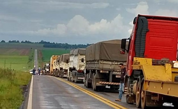Ponta Porã: Acidente na MS-384, duas pessoas morrem no local e duas são socorridas Ponta Porã: Acidente na MS-384, duas pessoas morrem no local e duas são socorridas