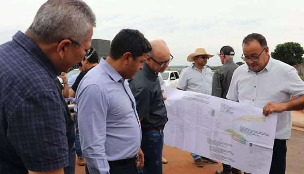 Diretores do Banco de Brasília (BRB) visitam Amambai para acompanharem o andamento de obras de infraestrutura Diretores do Banco de Brasília (BRB) visitam Amambai para acompanharem o andamento de obras de infraestrutura