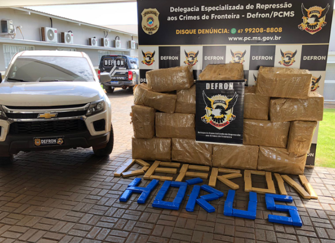 DEFRON apreendeu quase uma tonelada de maconha