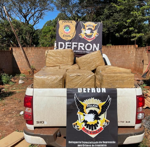 DEFRON apreendeu quase uma tonelada de maconha