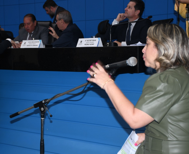 Deputada questiona Prefeitura de Dourados sobre a devolução de emendas Deputada questiona Prefeitura de Dourados sobre a devolução de emendas