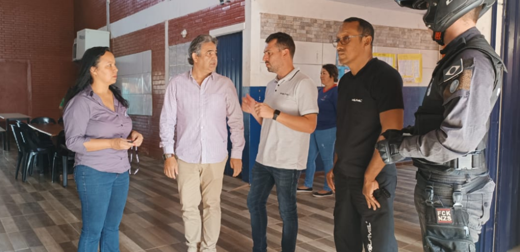 Ponta Porã:GCMFRON ministra palestra sobre segurança nas escolas municipais Ponta Porã:GCMFRON ministra palestra sobre segurança nas escolas municipais