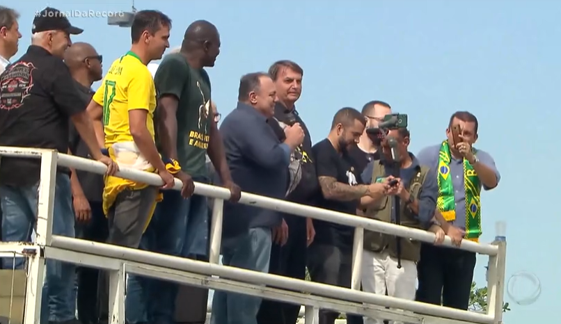 Forças Armadas orientam militares a se desfiliarem de partidos Forças Armadas orientam militares a se desfiliarem de partidos