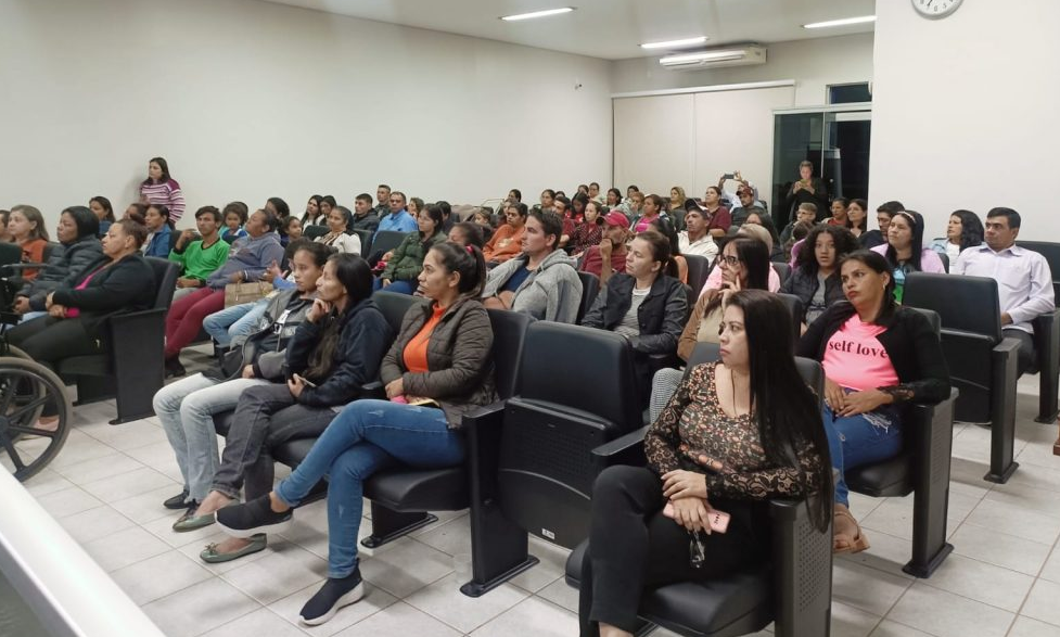 Prefeitura de Amambai realiza primeira reunião com beneficiários do projeto Sonho Meu Prefeitura de Amambai realiza primeira reunião com beneficiários do projeto Sonho Meu