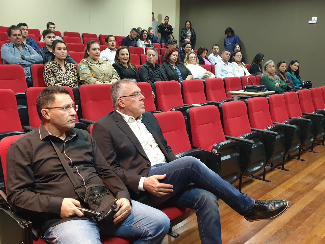 Eduardo Campos participa de reunião da Azul com empresários de Ponta Porã Eduardo Campos participa de reunião da Azul com empresários de Ponta Porã