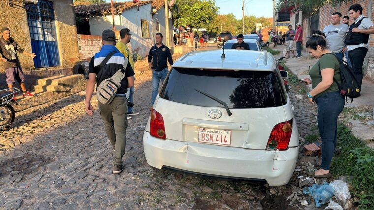 Detienen a tres sospechosos de cometer hechos delictivos en Villa Elisa Detienen a tres sospechosos de cometer hechos delictivos en Villa Elisa
