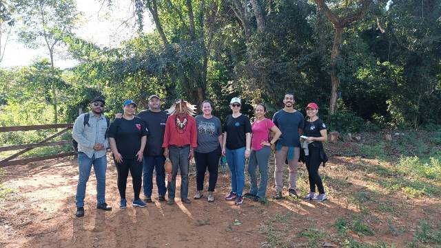 Estudantes da E.E Prof Geni Marques Magalhães de Ponta Porã realizam atividade de intercâmbio na Aldeia Pirakua Estudantes da E.E Prof Geni Marques Magalhães de Ponta Porã realizam atividade de intercâmbio na Aldeia Pirakua