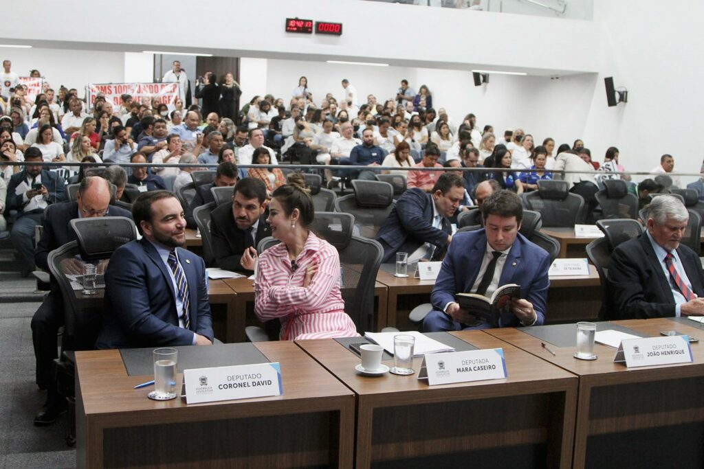 Profissionais da enfermagem pedem apoio da ALEMS para interlocução com Governo Profissionais da enfermagem pedem apoio da ALEMS para interlocução com Governo
