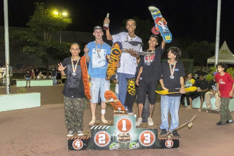 Em Navirai, 3º Campeonato de Skate reuniu mais de 80 participantes do MS, PR, SP e PY