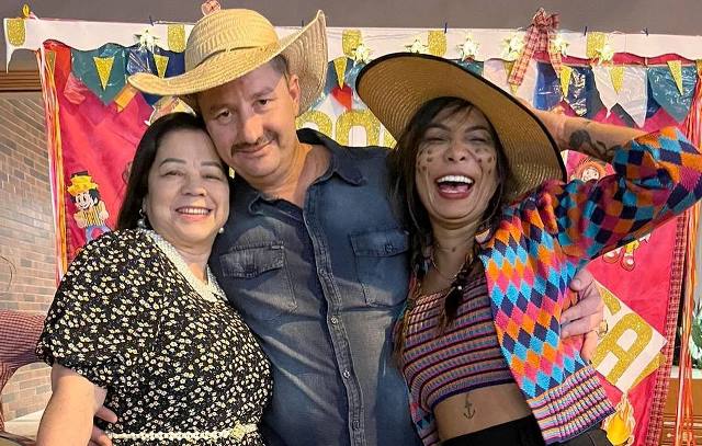 Veja quem faz aniversário hoje, 26/06/23, por Dora Nunes Veja quem faz aniversário hoje, 26/06/23, por Dora Nunes