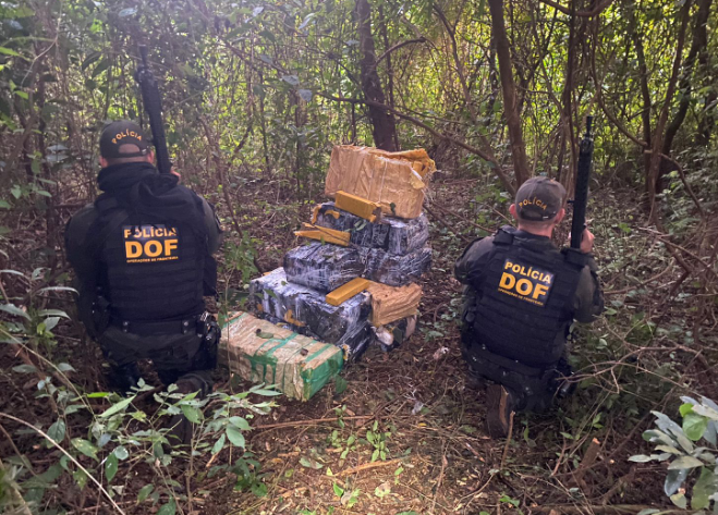 DOF localiza mais de 300 kg de drogas em uma estrada vicinal de MS DOF localiza mais de 300 kg de drogas em uma estrada vicinal de MS