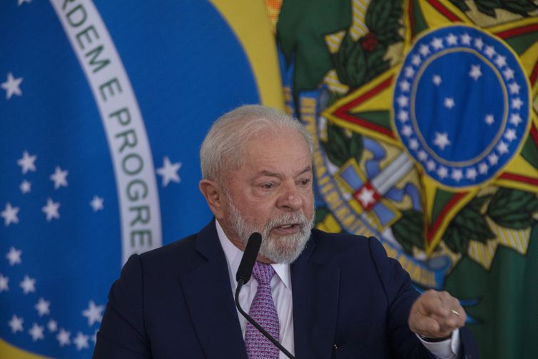 Governo anuncia Plano Safra com R$ 364 bilhões em créditos rurais para médios e grandes produtores Governo anuncia Plano Safra com R$ 364 bilhões em créditos rurais para médios e grandes produtores