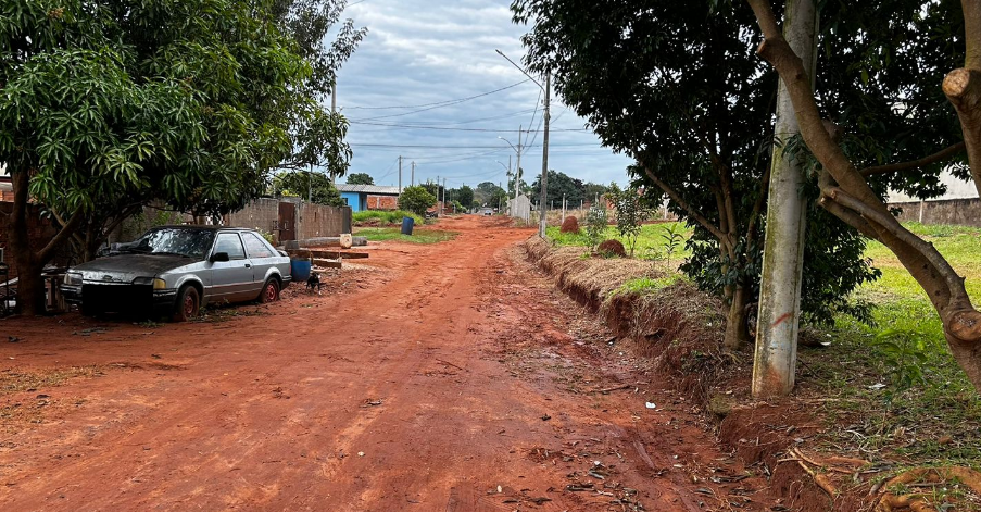 Vereadora Cida Farias pede pavimentação asfáltica e drenagem em Amambai Vereadora Cida Farias pede pavimentação asfáltica e drenagem em Amambai