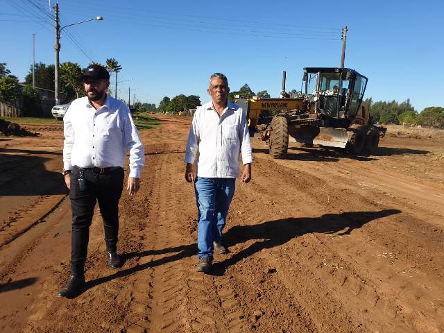 Ponta Porã: Prefeitura realiza manutenção de ruas no Distrito de Sanga Puitã Ponta Porã: Prefeitura realiza manutenção de ruas no Distrito de Sanga Puitã