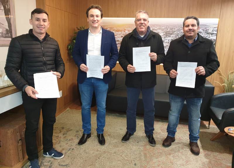 Ponta Porã: Prefeitura e Faculdade de Medicina Anhanguera firmam convenio para intercâmbio de ensino e serviços de saúde Ponta Porã: Prefeitura e Faculdade de Medicina Anhanguera firmam convenio para intercâmbio de ensino e serviços de saúde
