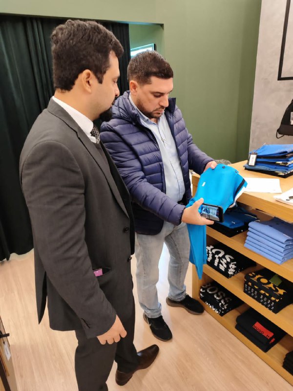Incautan productos de “Hugo Boss” falsificados tras allanamiento a comercio Incautan productos de “Hugo Boss” falsificados tras allanamiento a comercio