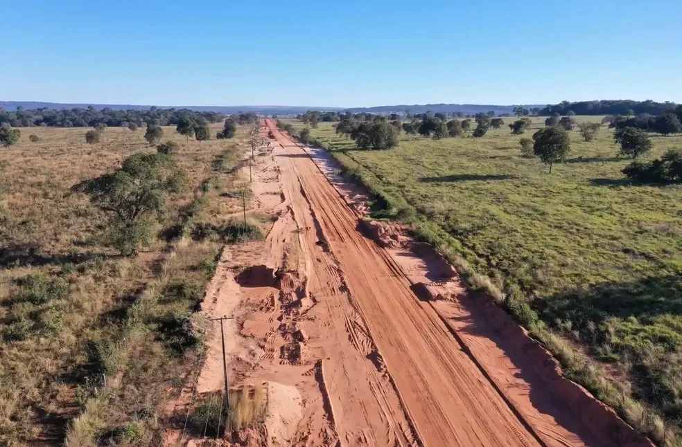 TCE fiscaliza irregularidade em obra de estrada que corta área alagada no Pantanal de MS TCE fiscaliza irregularidade em obra de estrada que corta área alagada no Pantanal de MS