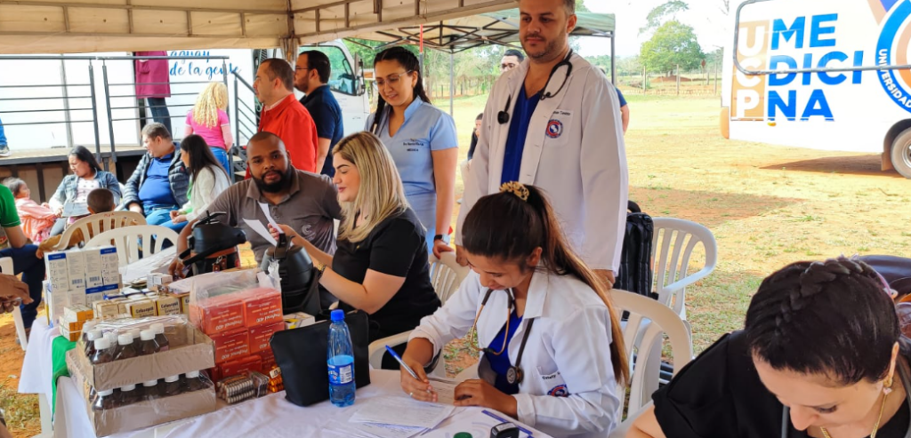UCP participa de ação comunitária no Maria Auxiliadora em Cerro Corá UCP participa de ação comunitária no Maria Auxiliadora em Cerro Corá