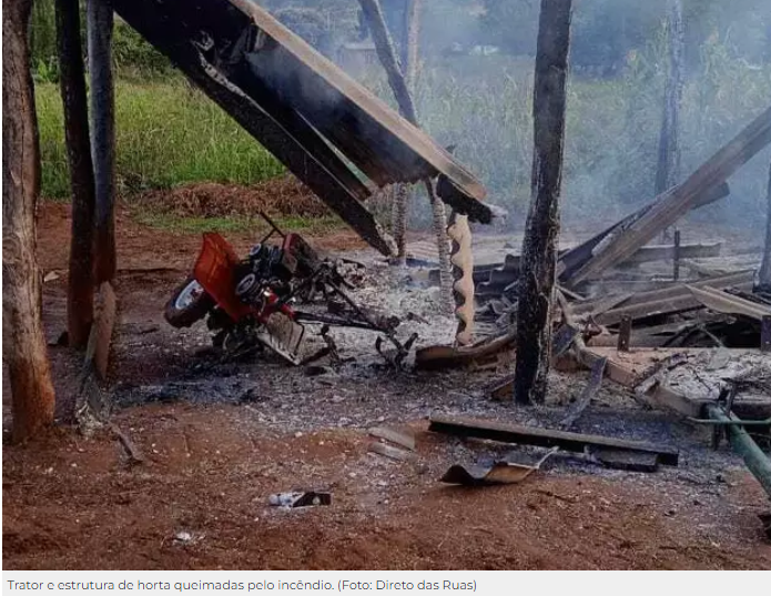 Disputa por liderança de aldeia termina com horta incendiada Disputa por liderança de aldeia termina com horta incendiada