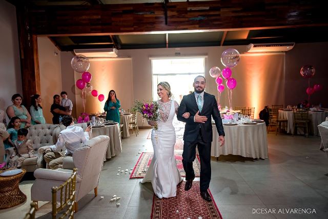 Ponta Porã: Na comemoração de seu aniversário, Bia Bordão renova votos de casamento com o amado Anderson Bordão