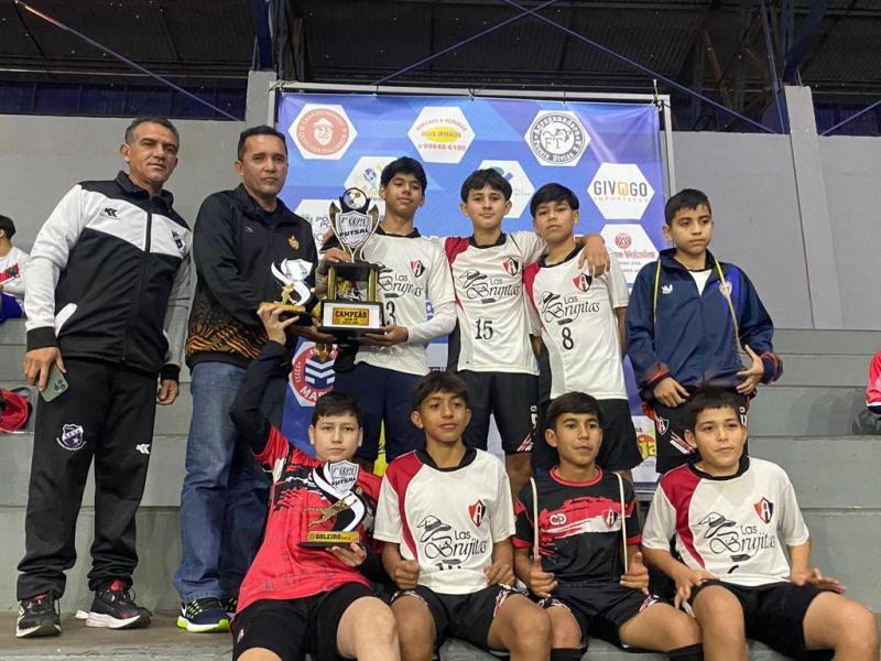 Na 1ª Copa Ponta Porã de futsal a Escolinha Titãs fechou com grandes conquistas Na 1ª Copa Ponta Porã de futsal a Escolinha Titãs fechou com grandes conquistas