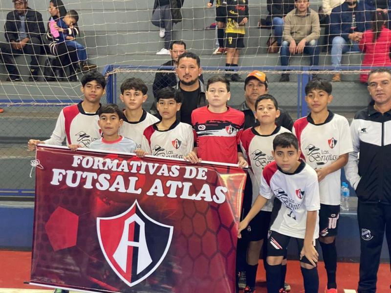 Na 1ª Copa Ponta Porã de futsal a Escolinha Titãs fechou com grandes conquistas Na 1ª Copa Ponta Porã de futsal a Escolinha Titãs fechou com grandes conquistas