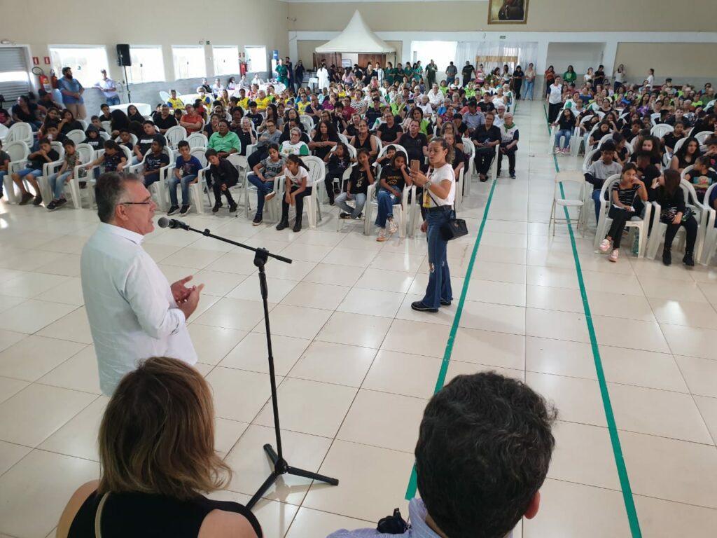 “Agita Melhor Idade” trouxe alegria e música na tarde de terça-feira em Ponta Porã “Agita Melhor Idade” trouxe alegria e música na tarde de terça-feira em Ponta Porã