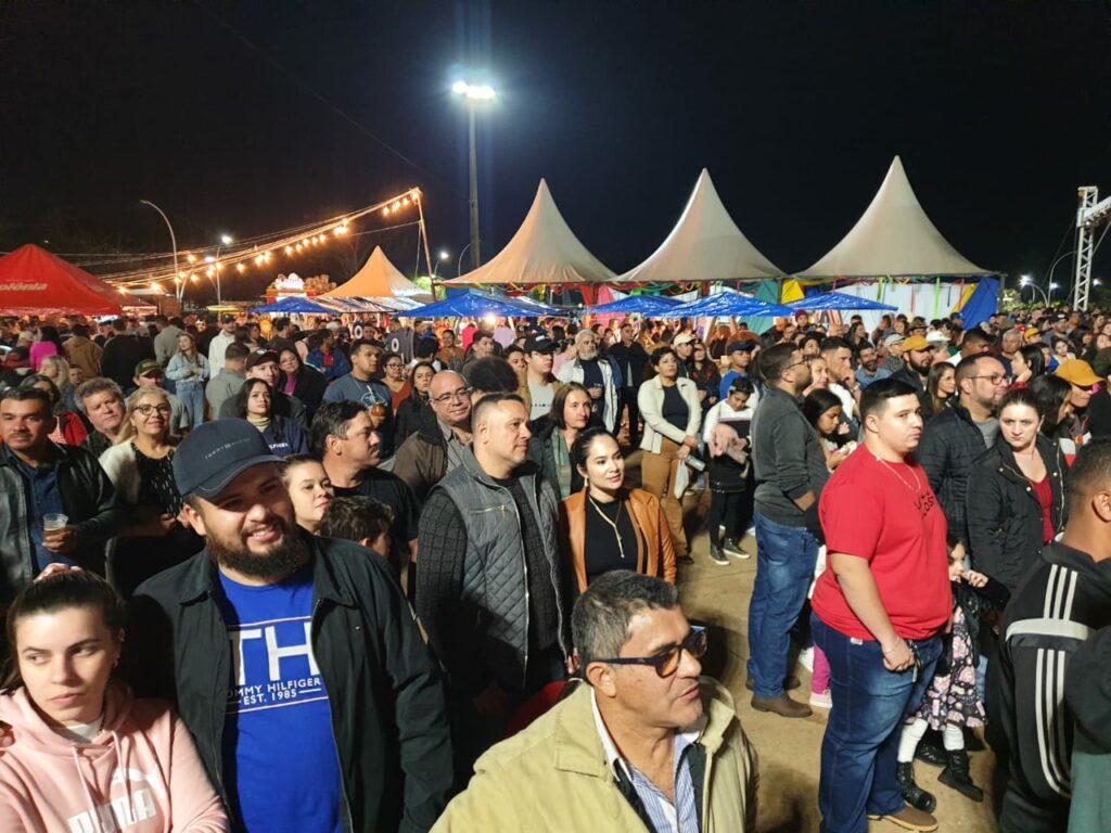 Parque dos Ervais recebeu milhares de pessoas durante as comemorações do 111º Aniversário de Ponta Porã Parque dos Ervais recebeu milhares de pessoas durante as comemorações do 111º Aniversário de Ponta Porã