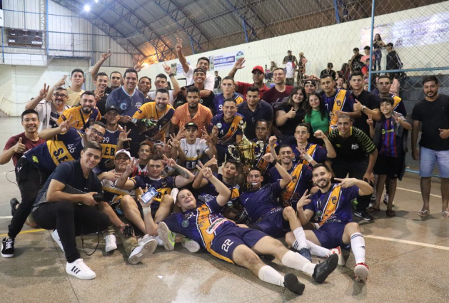 Finais emocionantes da Copa Cidade de futsal agitam torcidas e coroam campeões Finais emocionantes da Copa Cidade de futsal agitam torcidas e coroam campeões