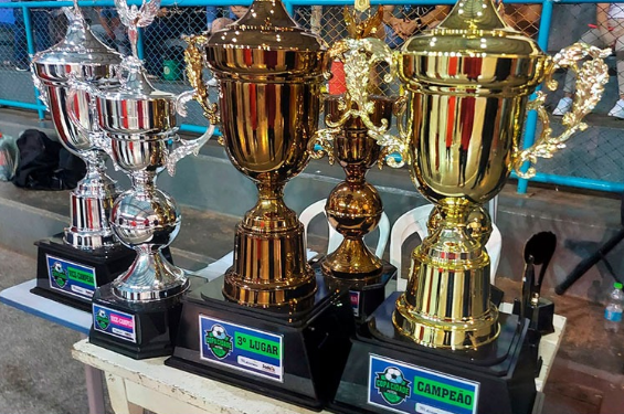 Finais emocionantes da Copa Cidade de futsal agitam torcidas e coroam campeões Finais emocionantes da Copa Cidade de futsal agitam torcidas e coroam campeões
