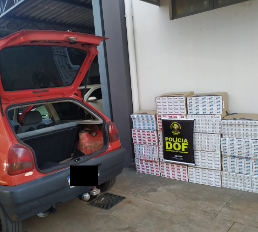 DOF apreende carros carregados com cigarros contrabandeados em Aral Moreira e Maracaju DOF apreende carros carregados com cigarros contrabandeados em Aral Moreira e Maracaju