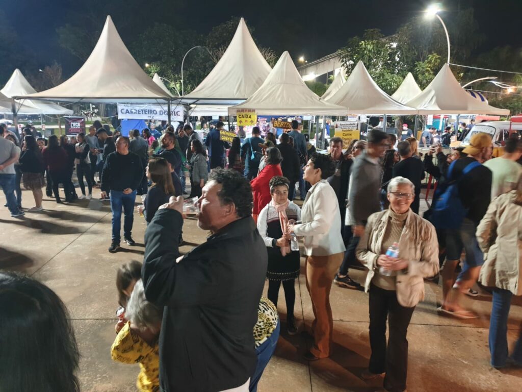 Parque dos Ervais recebeu milhares de pessoas durante as comemorações do 111º Aniversário de Ponta Porã Parque dos Ervais recebeu milhares de pessoas durante as comemorações do 111º Aniversário de Ponta Porã