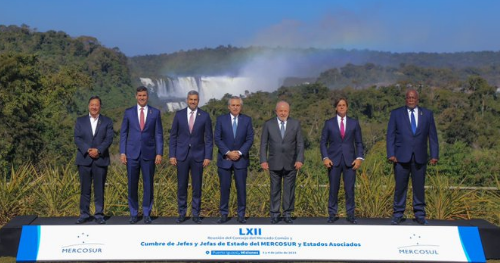 “Coincidimos en la necesidad de trabajar”: Peña ‘cara a cara’ con presidentes del Mercosur “Coincidimos en la necesidad de trabajar”: Peña ‘cara a cara’ con presidentes del Mercosur